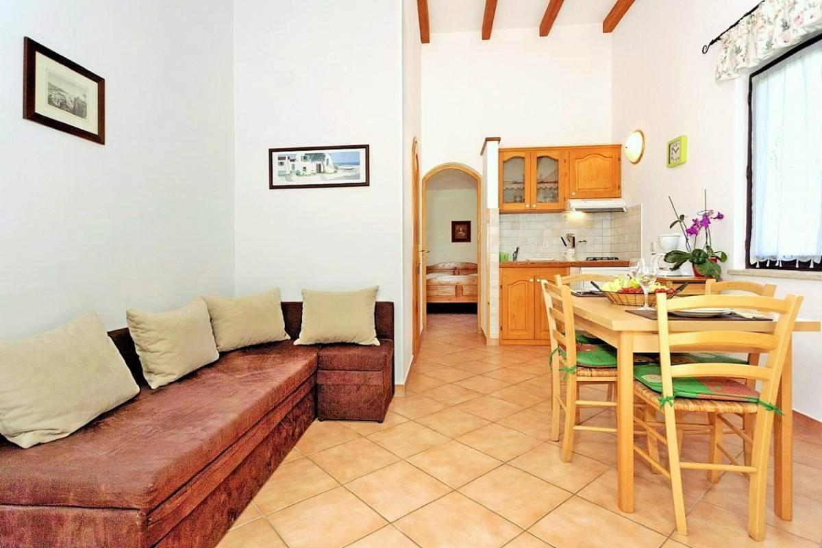 Apartments Sara Бале Екстериор снимка
